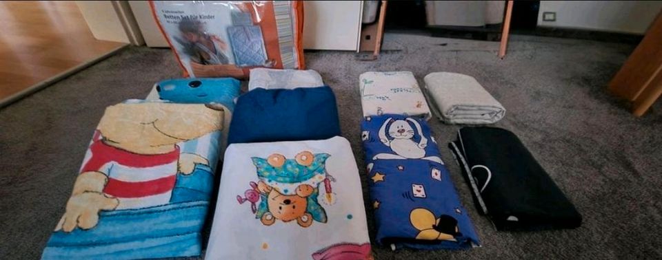 Kinderbett (Zeltbett) Montessori Bett mit Matratze und Zubehör in Ergolding