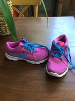 Nike Turnschuhe,Gr.36 Düsseldorf - Gerresheim Vorschau