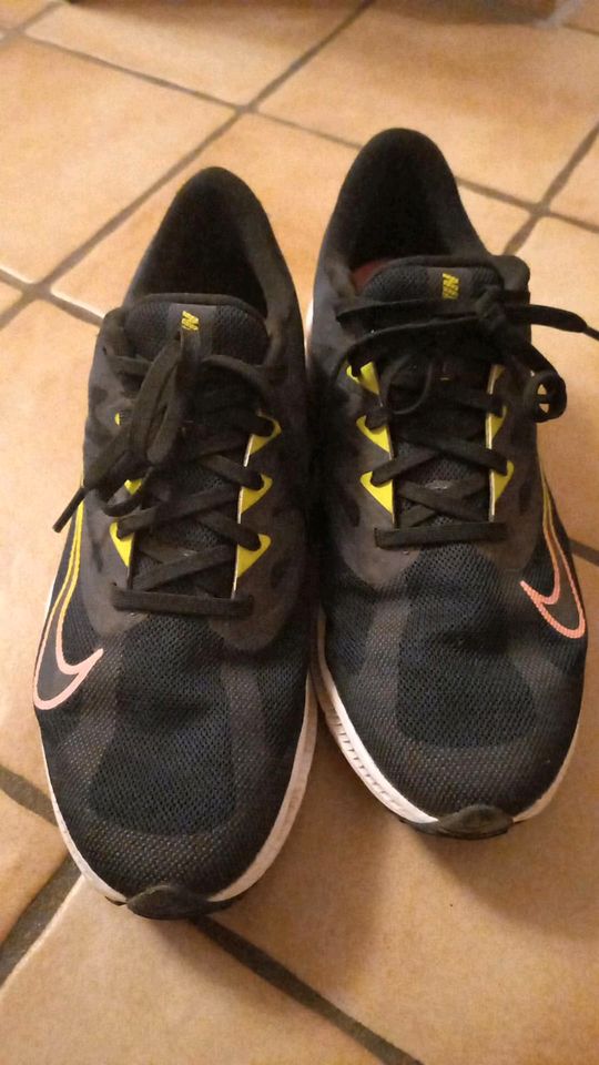 Nike Running Gr 40/41 UK7 US 9,5 Sportschuh Laufschuh Jogging in Legden