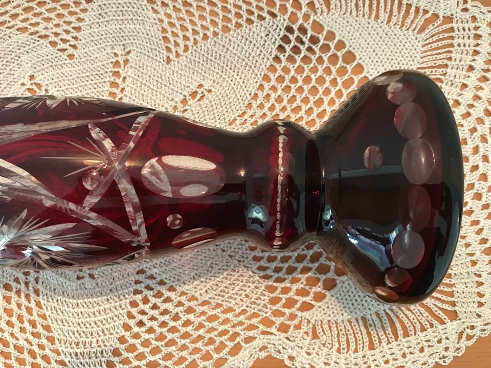 Vase Überfangglas, dunkelrot,  38 cm in Herten
