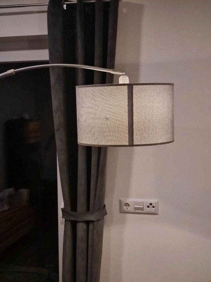 Stehlampe Lampe Bogenlampe modern Wohnzimmer in Chemnitz