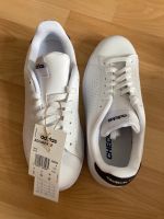 Neue ungetragene Adidas Advantage x CHECK24, weiß, Größe 38 Leipzig - Leipzig, Zentrum-Ost Vorschau