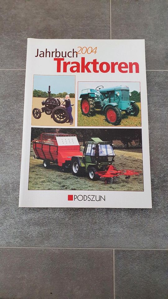 Verschiedene Bücher über Traktoren in Homberg (Efze)