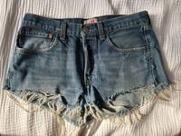 Vintage Levi’s Jeans Hotpants Shorts Cut-Off 501 31 Eimsbüttel - Hamburg Rotherbaum Vorschau