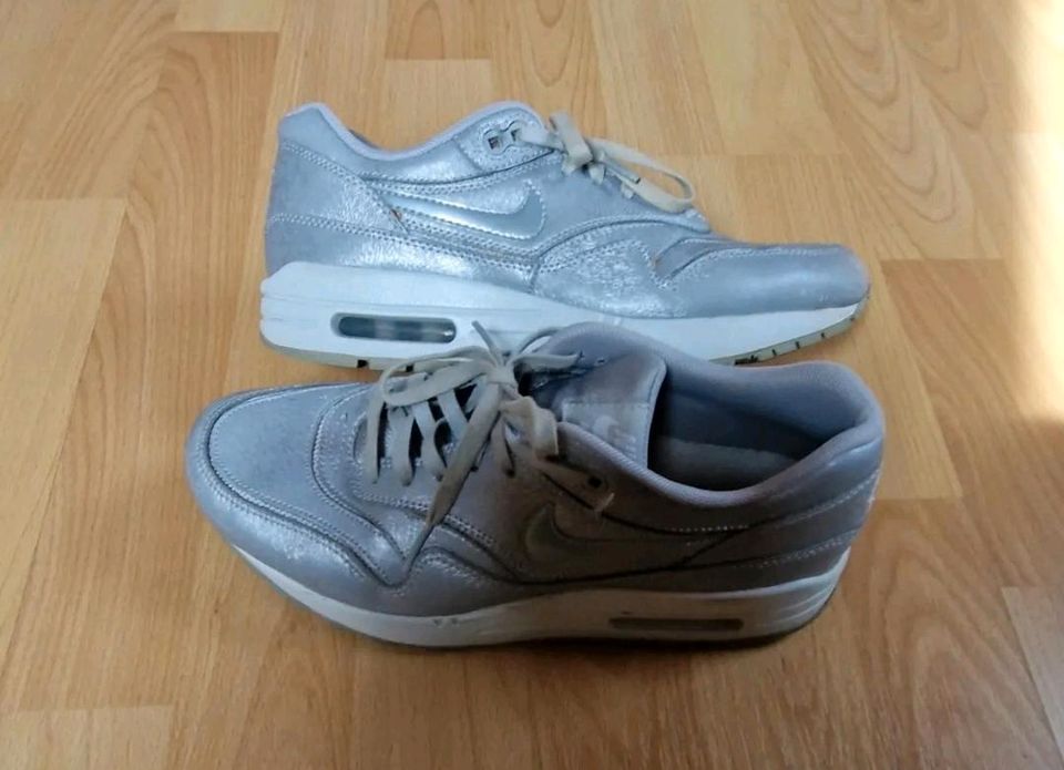 Nike air max 1 Wmns Air Max 1 silber Größe 38 in Hessen - Rodgau | eBay  Kleinanzeigen ist jetzt Kleinanzeigen