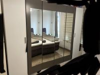 kleiderschrank mit spiegel 6 türen Mitte - Wedding Vorschau