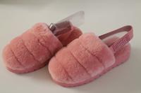 UGG W SUPER FLUFF SLIPPER EU39 Hessen - Eschborn Vorschau