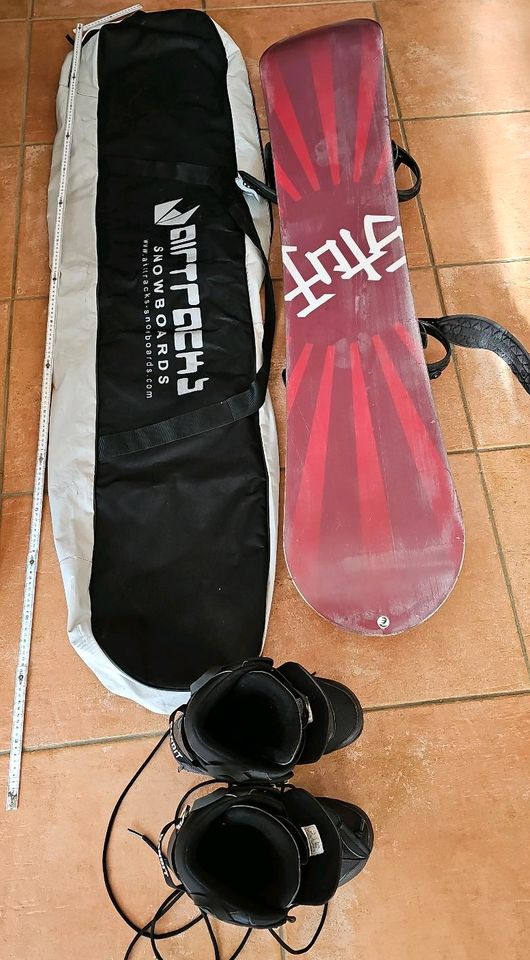 Stuf Snowboard inkl. Tasche in Uhingen