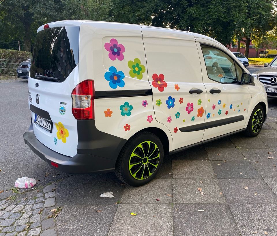 Ford Transit Courier Camper Transporter in Dortmund