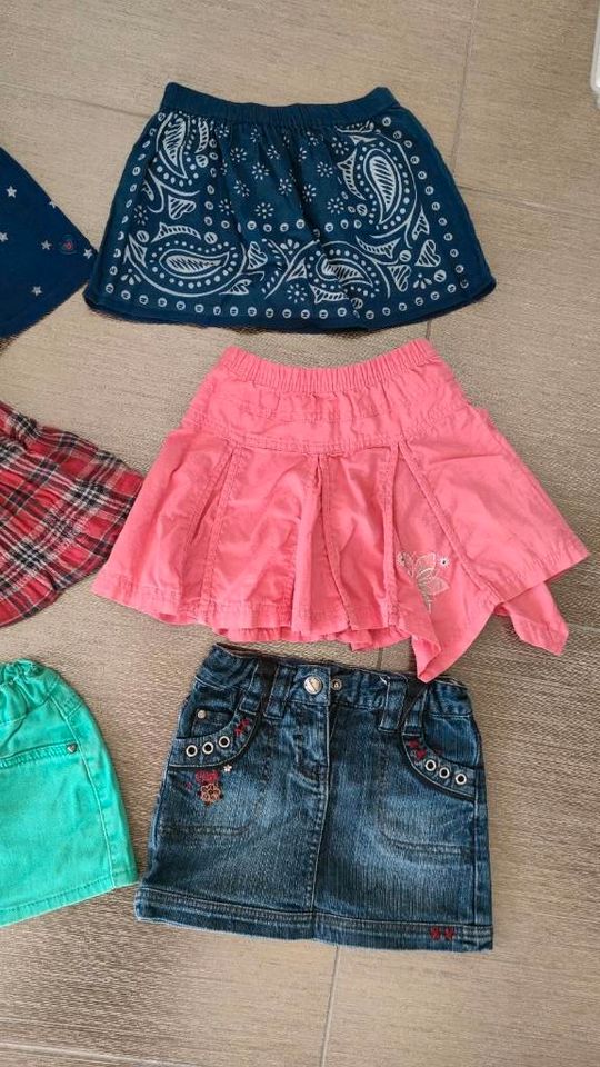 Mädchen Rock Shorts Gr. 98 Esprit Cakewalk in Lich