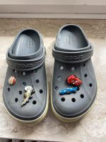 Crocs Kids Bayaband  Clog grau mit Jibbitz 34/35 Niedersachsen - Braunschweig Vorschau