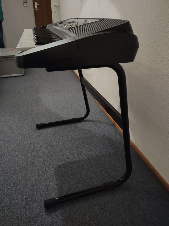 Casio CT700 Keyboard in Wiesbaden