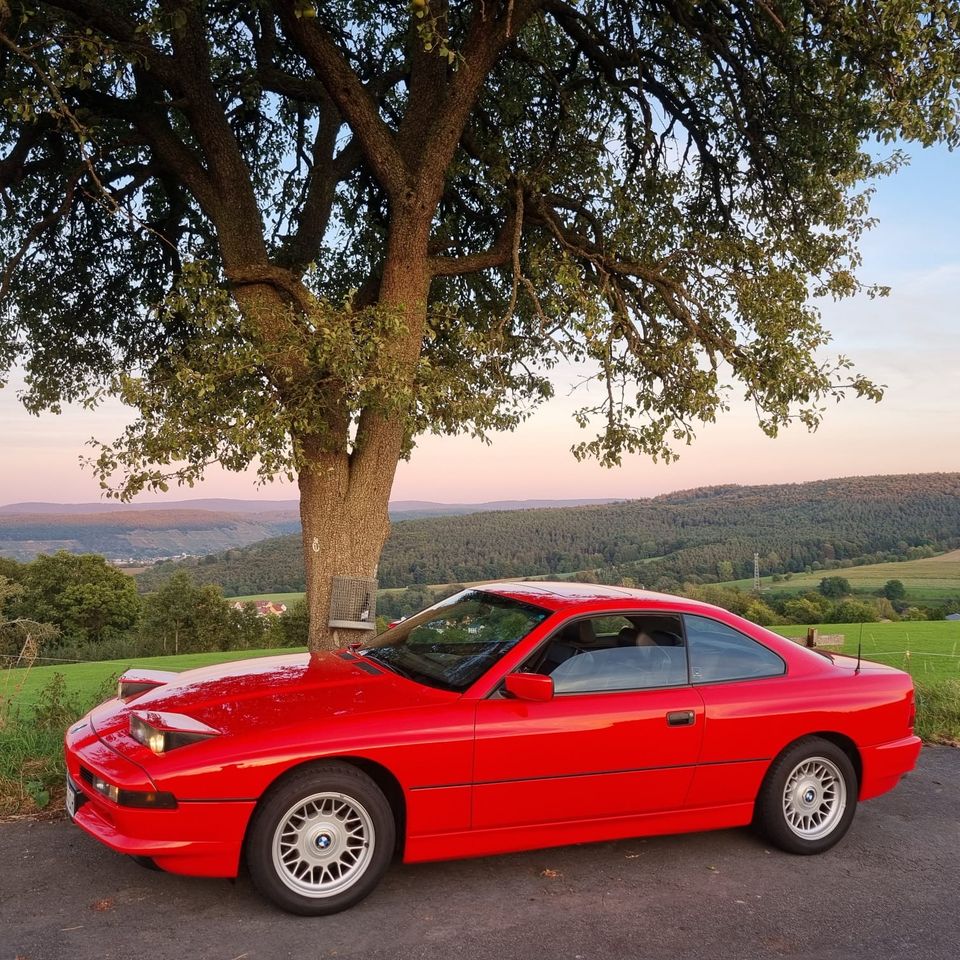 BMW 850i V12 Original / detailgetreu restauriert !!! in Lützelbach