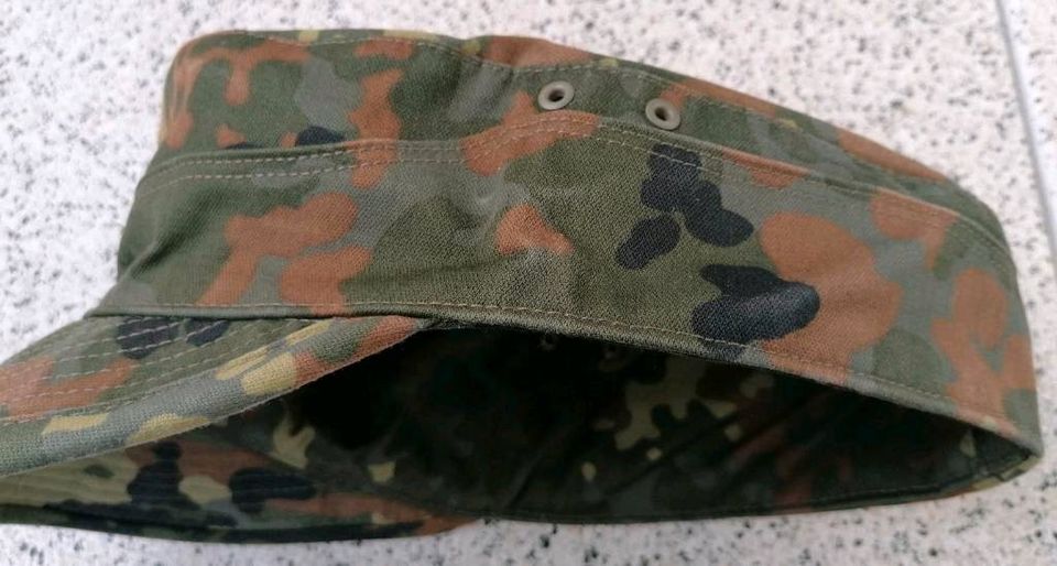 Original Bundeswehr Bw Feldmütze Flecktarn Schirmmütze Cap Gr. 55 in Wiesbaden