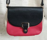 Hübsche kleine rot,schwarz,beige Damen Handtasche Nordrhein-Westfalen - Much Vorschau