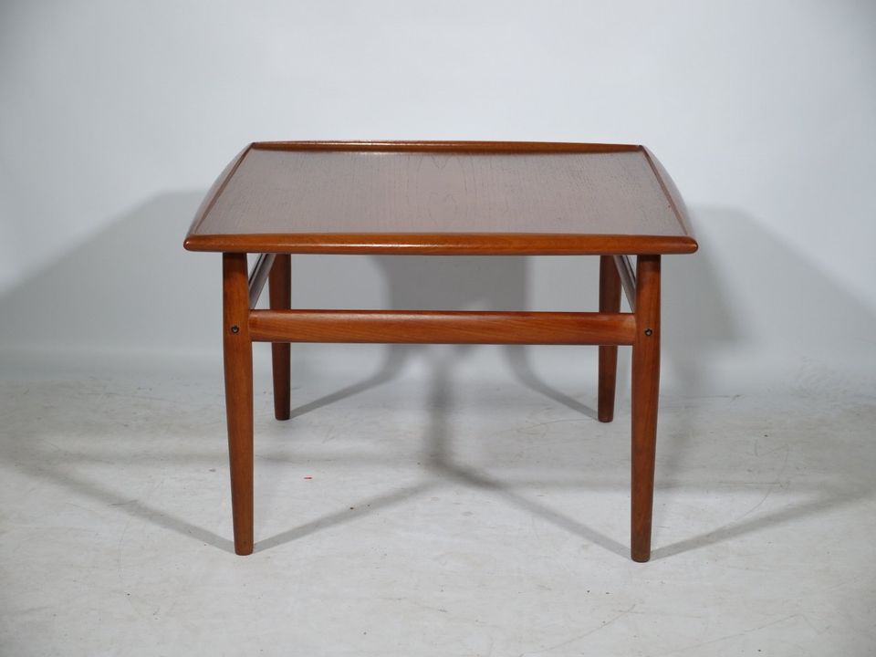 Danish Design Beistelltisch Grete Jalk Teak Couchtisch 60er Jahre in Mainz