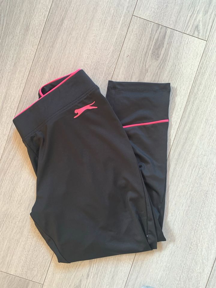 Sportbekleidung für Damen in Großaitingen