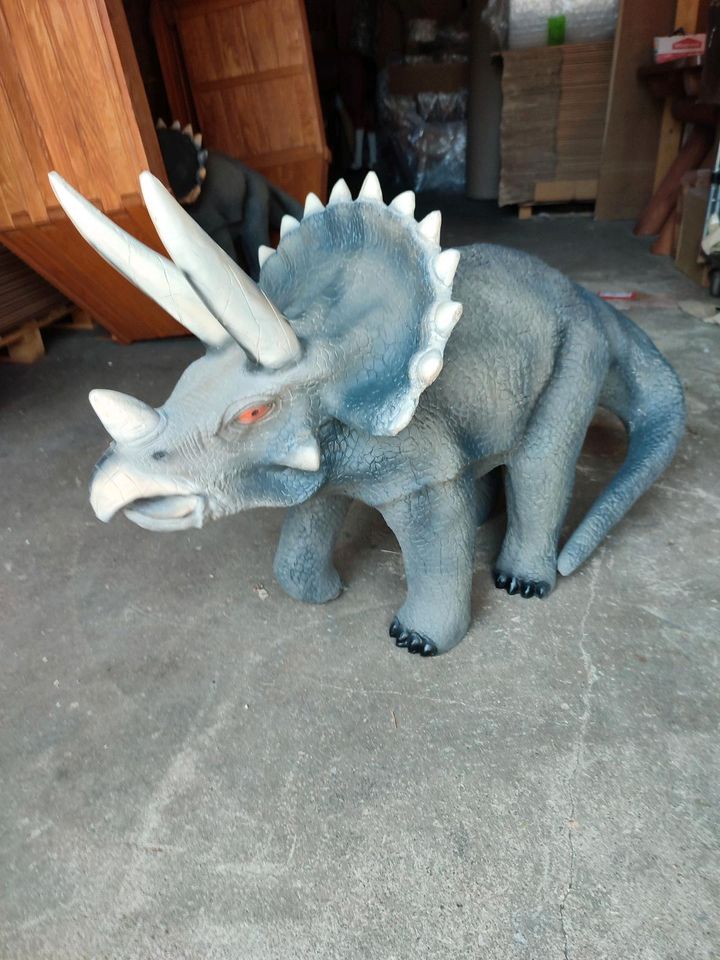 Triceratops-Saurier Neu Ausstellungsstück Neu incl. Versand in Wimmelburg