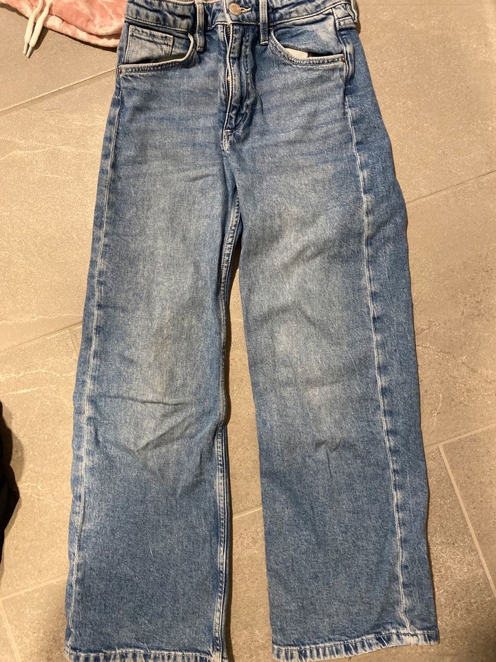 Jeans h u m 140 Mädchen in Teisendorf