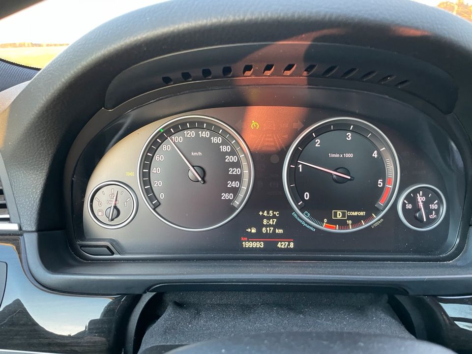 BMW 525 d M 3,0 HUD, Standhzg, Keyless, Pano... Voll in Lutherstadt Wittenberg