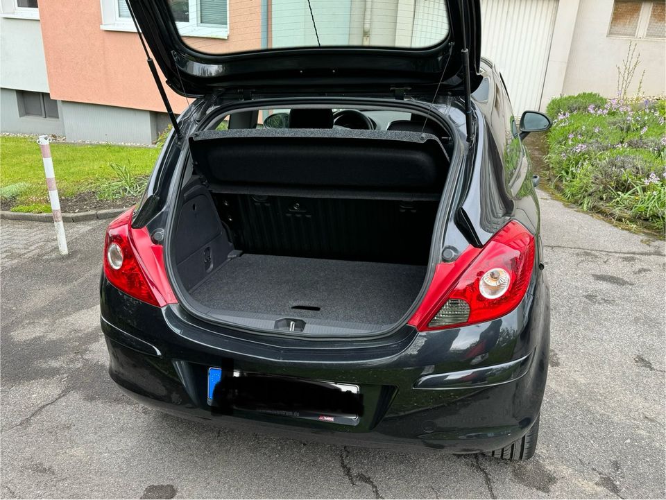 Top geflegter Opel Corsa mit TÜV aus Privat in Velbert