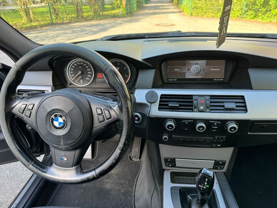 BMW 530 d Lim M Paket M6 19“ Keyles Navi Memory Softcl. TÜV Neu in München