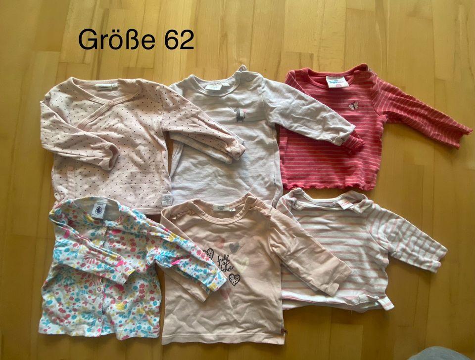 Shirts /Oberteil /Jäckchen Mädchen langarm 62/68 in Hamburg