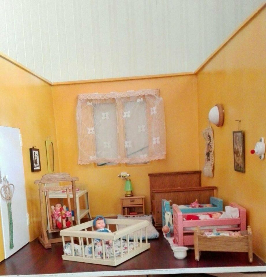 Puppenstube Küche + Kinderzimmer Kühlschrank Herd Laufgitter DDR in Sömmerda