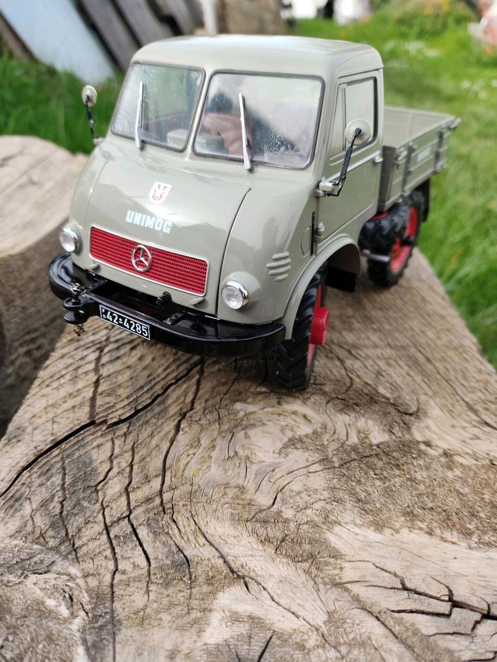 Schuco 1:18 Unimog 401 Westfalia Kabine Froschauge in Büdingen