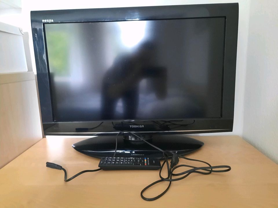 Flachbild Fernseher TV Toshiba 30 Zoll in Leipzig