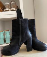 Stiefeletten schwarz Absatz 39 Wildleder neu Stiefel Bayern - Geretsried Vorschau