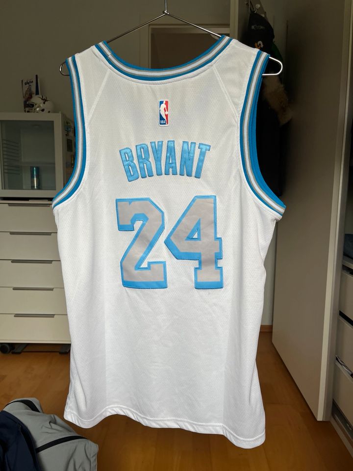 Kobe Bryant la Lakers in Gießen