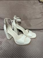 Highheels in Weiß Brandenburg - Hoppegarten Vorschau