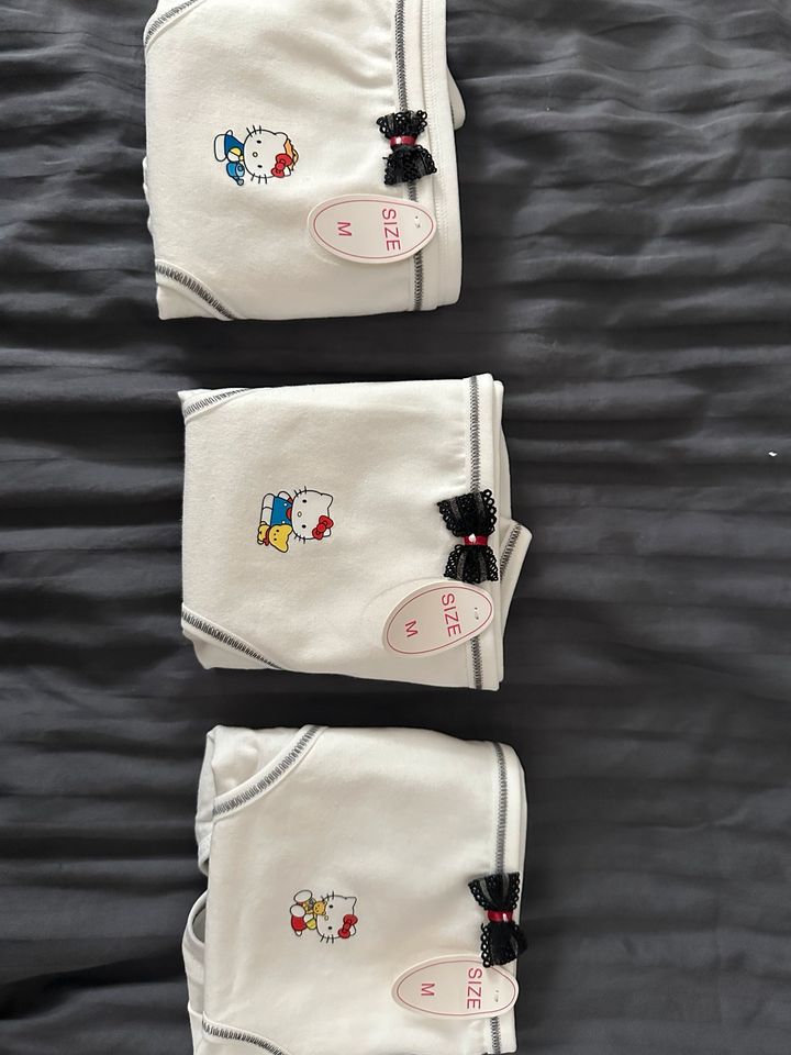 3x Hello Kitty Unterwäsche in Karlsruhe