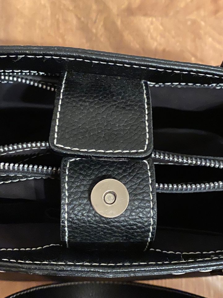 Handtasche schwarz Kellybag Style Leder sehr guter Zustand in Hamburg