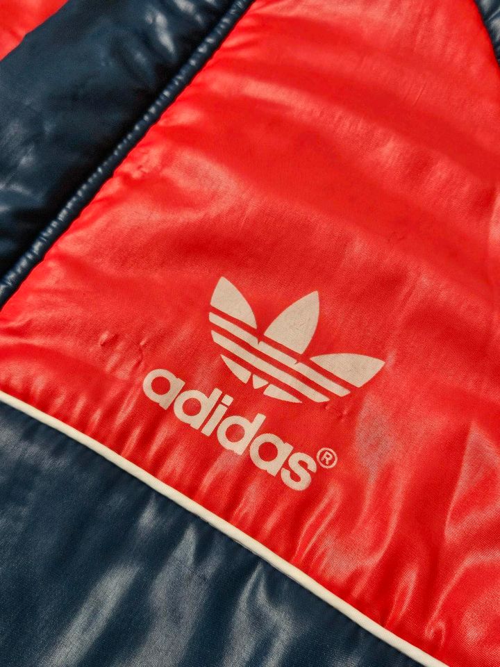 Vintage Adidas Glossy Jacke in Kaiserslautern