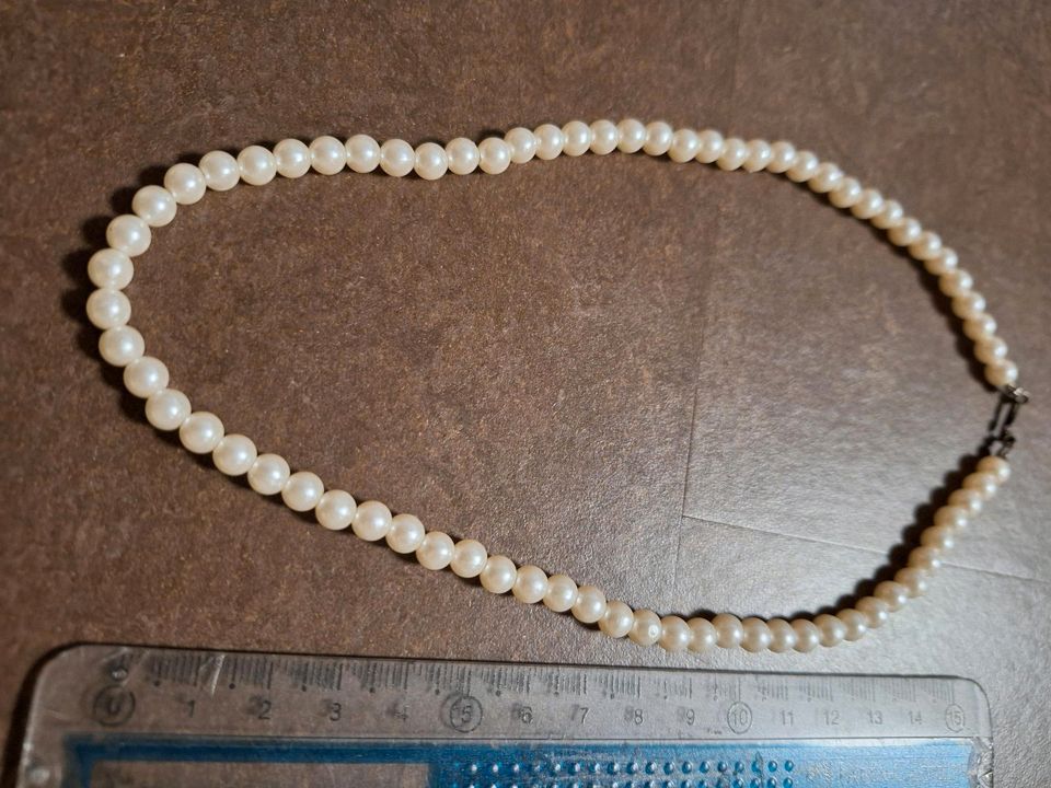 Perlenkette unisex Modeschmuck in Schömberg