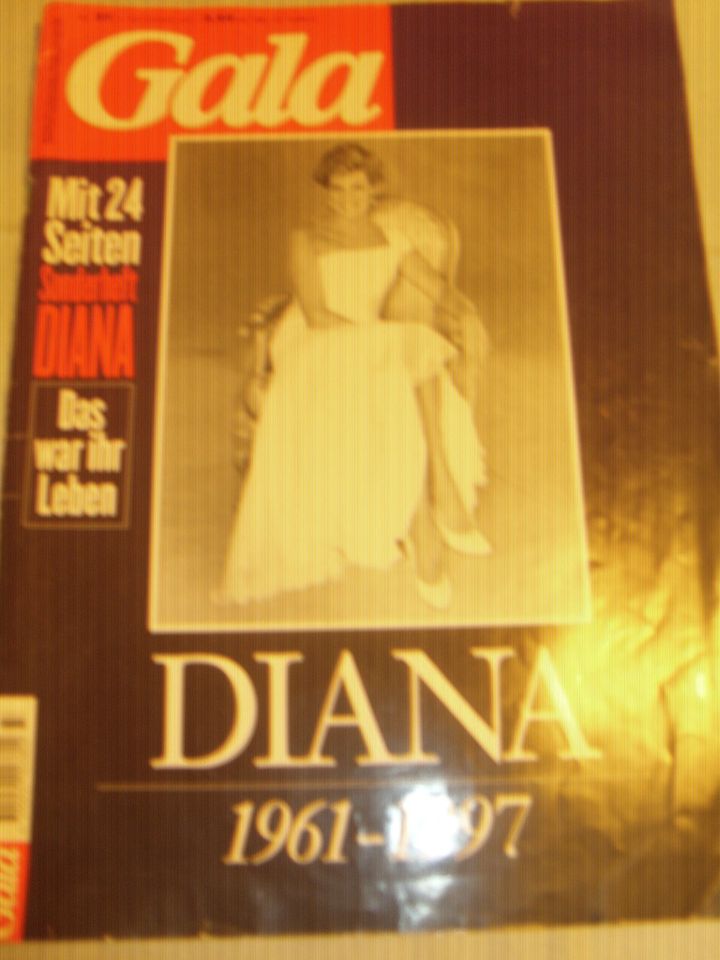 +++DIANA+++ Bücher, Zeitschriften, VHS / VB /Versand od. Abholung in Berlin