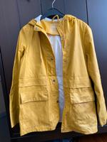 Gelbe "Regenjacke" Mitte - Wedding Vorschau