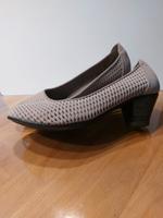 Damen Pumps luftig, beige Gr.4,5H, Absatzhöhe 4cm, Jana Nordrhein-Westfalen - Troisdorf Vorschau