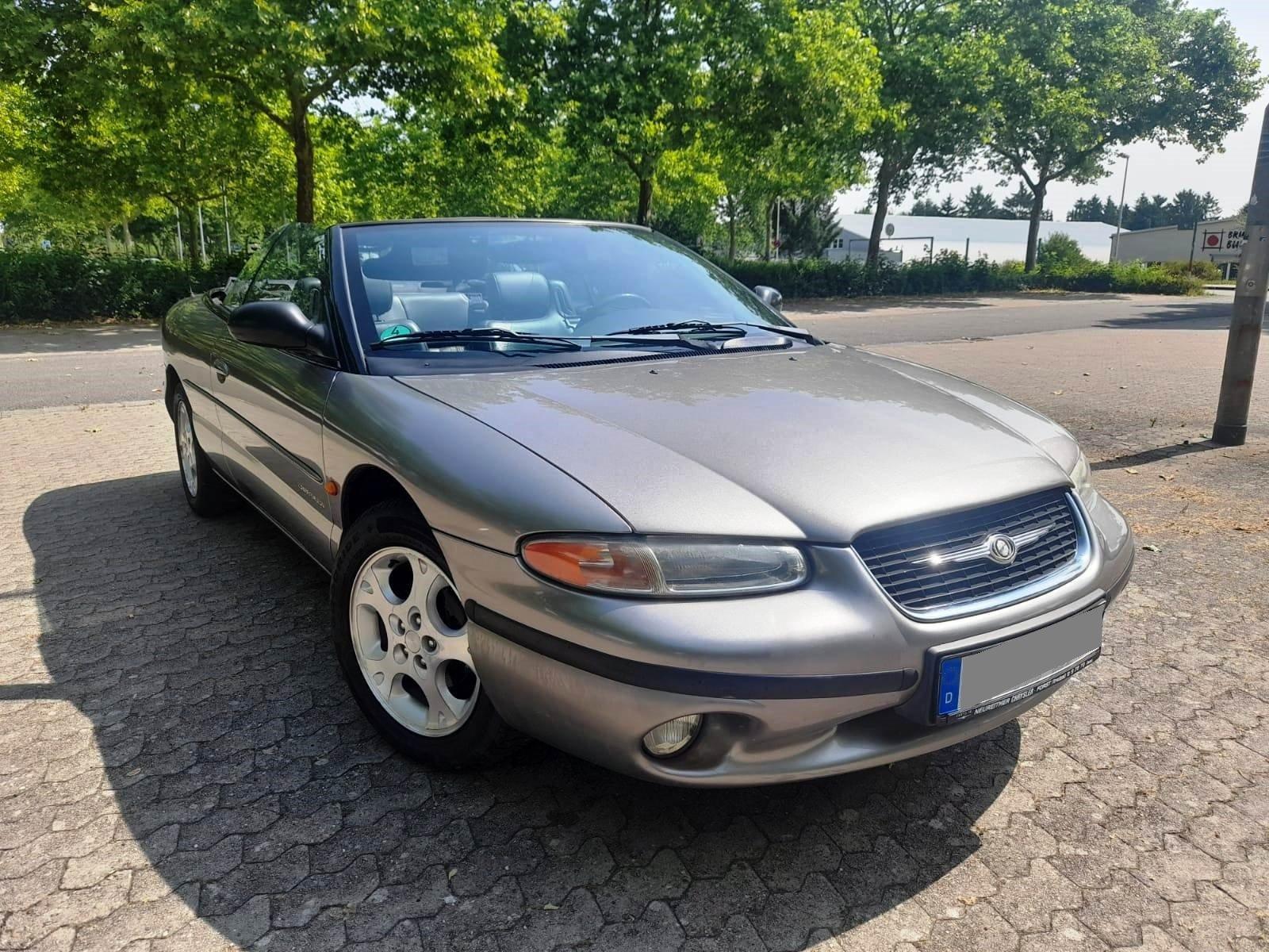 Abbildung des Autos Chrysler Stratus LX Cabr…