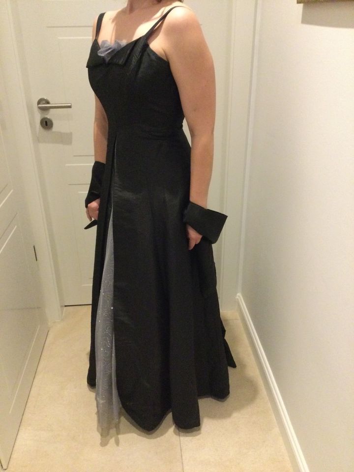 Abendkleid Ballkleid UNIQUE in Düsseldorf