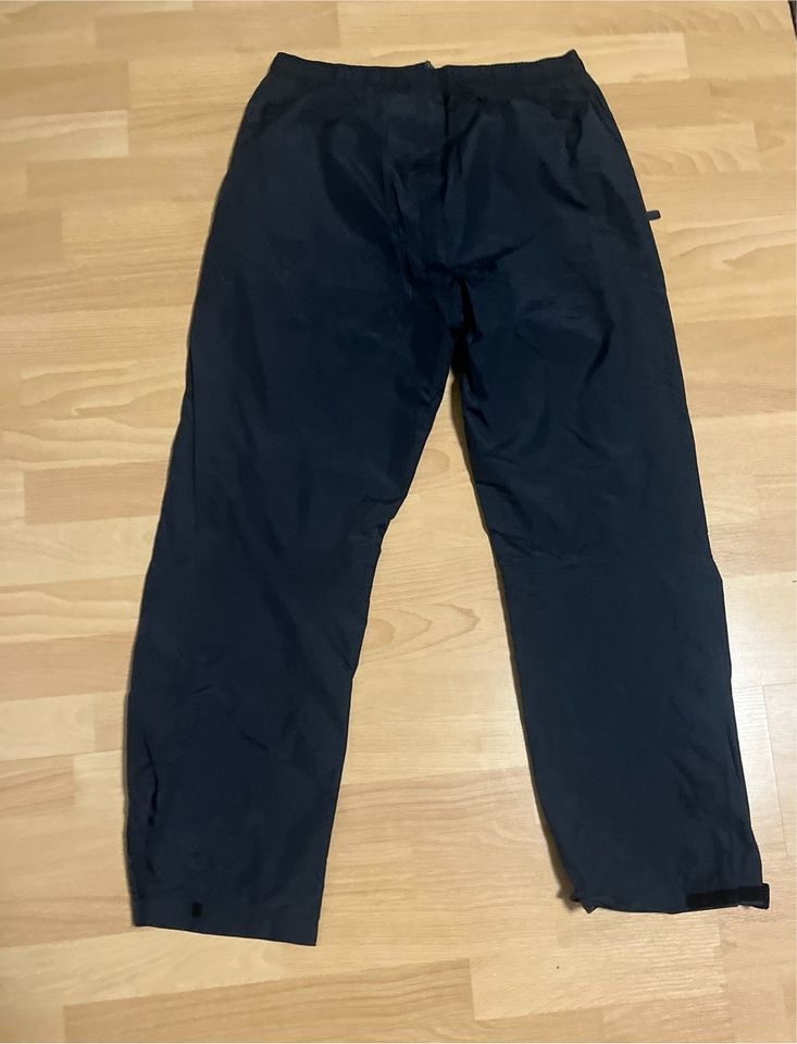 The north face hose in Herne