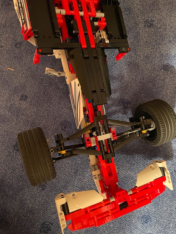 Lego Technik Rennauto wie auf den Bildern in Speicher