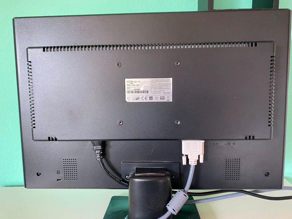 Monitor Fujitsu-Siemens ScaleoView L22W DVI in Bornheim