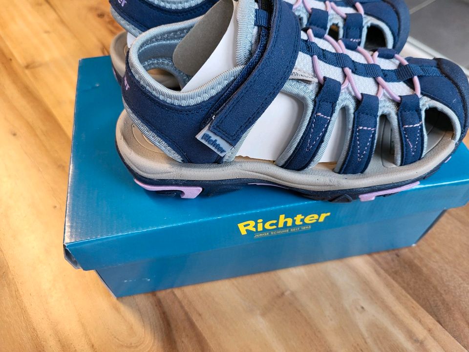 Richter Boulder Mädchen Sandalen Blau/Flieder Gr.30, 32, 33 Neu in Wuppertal