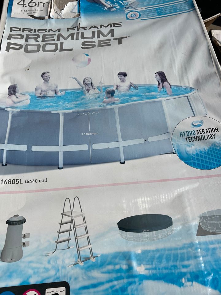 Intex Swimmingpool 457x122cm mit Filter und Leiter neu in Hemslingen