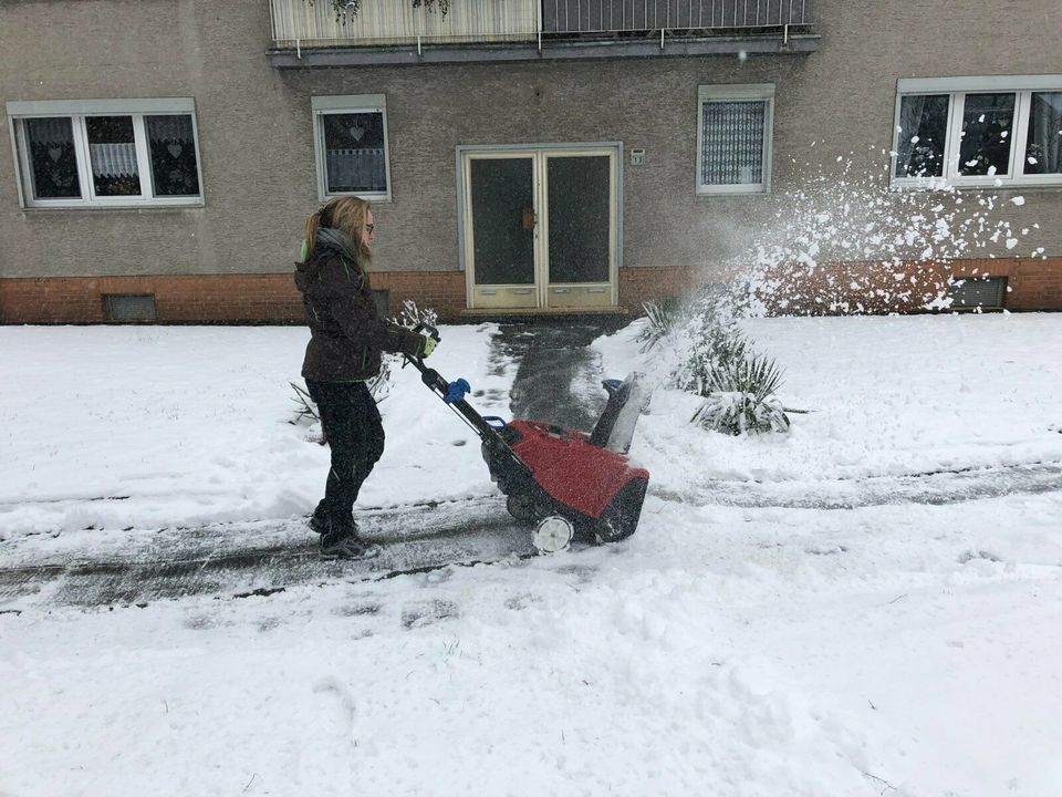 ++ WINTERDIENST FÜR PRIVAT UND GEWERBE, mit Versicherung ++ in Inden