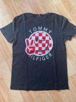 Tommy Hilfiger Tshirt Gr.164 Kr. München - Ottobrunn Vorschau