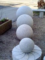 Granit Kugeln grau Naturstein - mit Bohrung - Garten-Gestaltung Baden-Württemberg - Schwaigern Vorschau